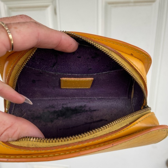 LOUIS VUITTON Epi Dauphine PM Cosmetic Pouch Yellow - Picture 8 of 10